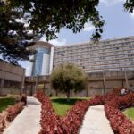 La Sección de Medicina de la Facultad de Ciencias de la Salud, con el Hospital Universitario de Canarias al fondo.